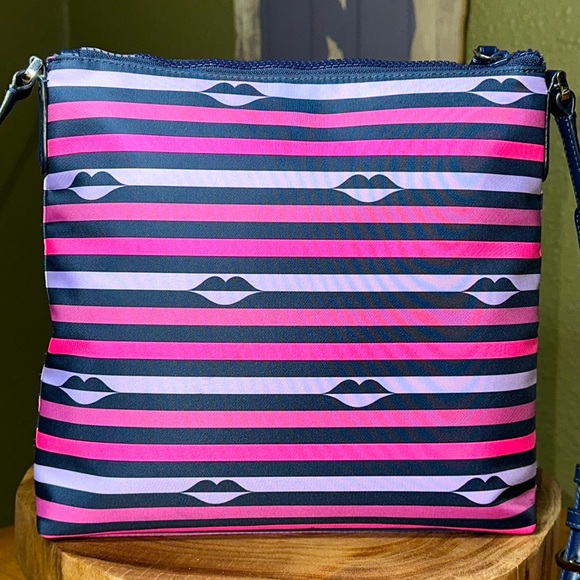 KATE SPADE Jae Nylon Lip Print Pink Multi Crossbody - Picture 2 of 16